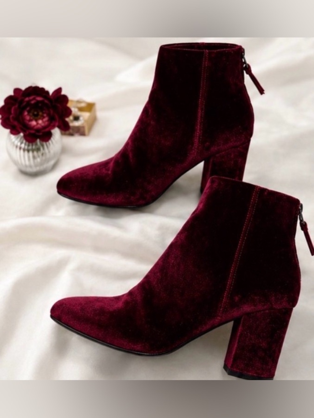 STEVE MADDEN Velvet Bootie Size 8. 
3” Heel.